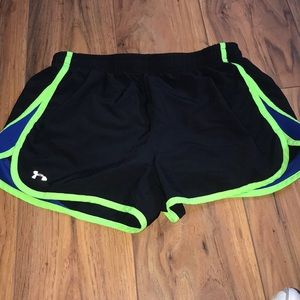 Black Under Armor shorts